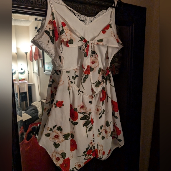 Romper - Picture 2 of 2